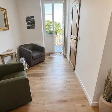 Le Bellevue Oda ve Kahvaltı 3*